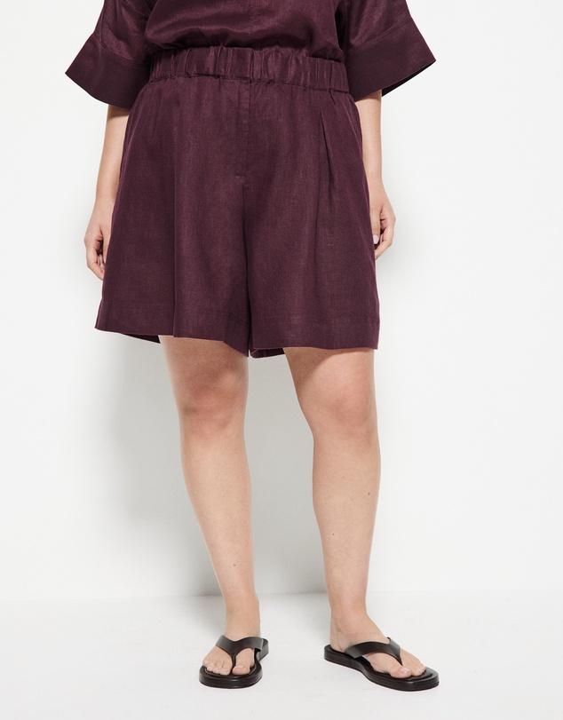 Commonry - Lucie Short