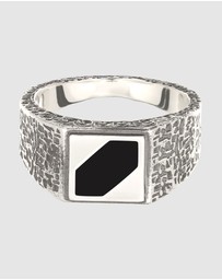 Kuzzoi - ICONIC EXCLUSIVE - Oxidized 925 Silver Ring with Hexagonal Black Enamel Inlay