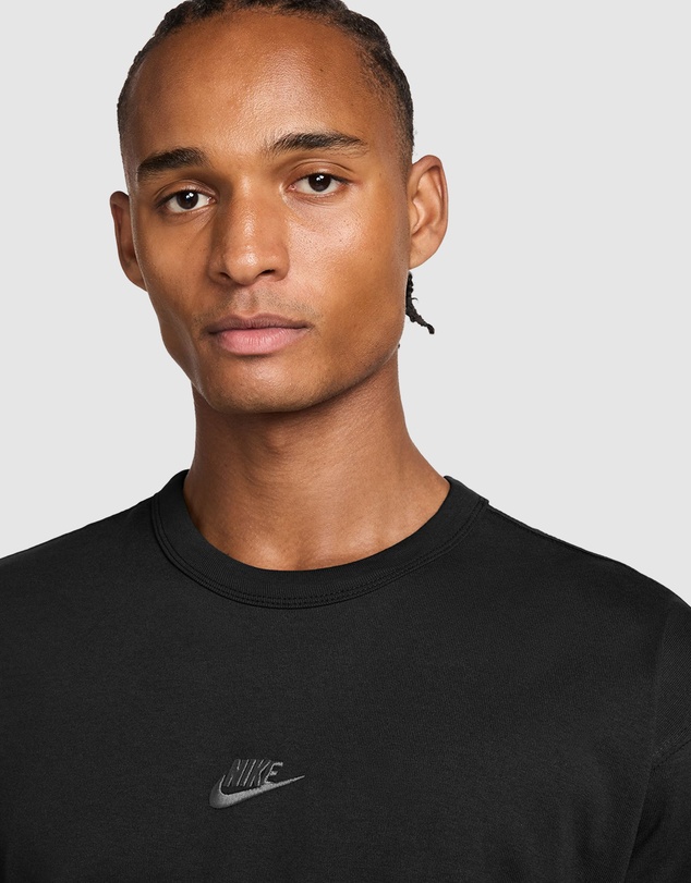 Nike - Sportswear Premium Essentials T-Shirt