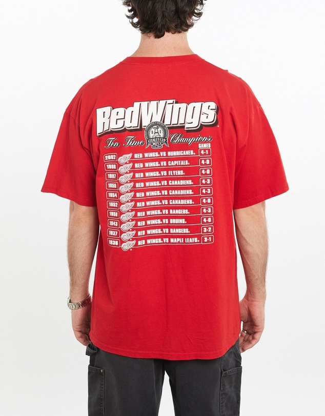 Vintage by The Real Deal - Pre Loved - Vintage 2002 NHL Detroit Red Wings Stanley Cup Tee