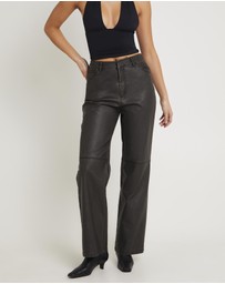 Alice In The Eve - Esme Leather Look Straight Pants