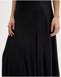 Minima Esenciales - Mika Scarf Maxi Dress