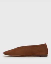 Betts - Lennox Round Toe Ballet Flats