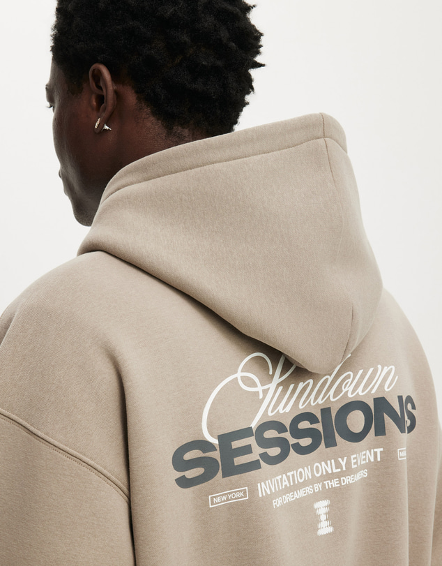 Cotton On - Box Fit Graphic Hoodie