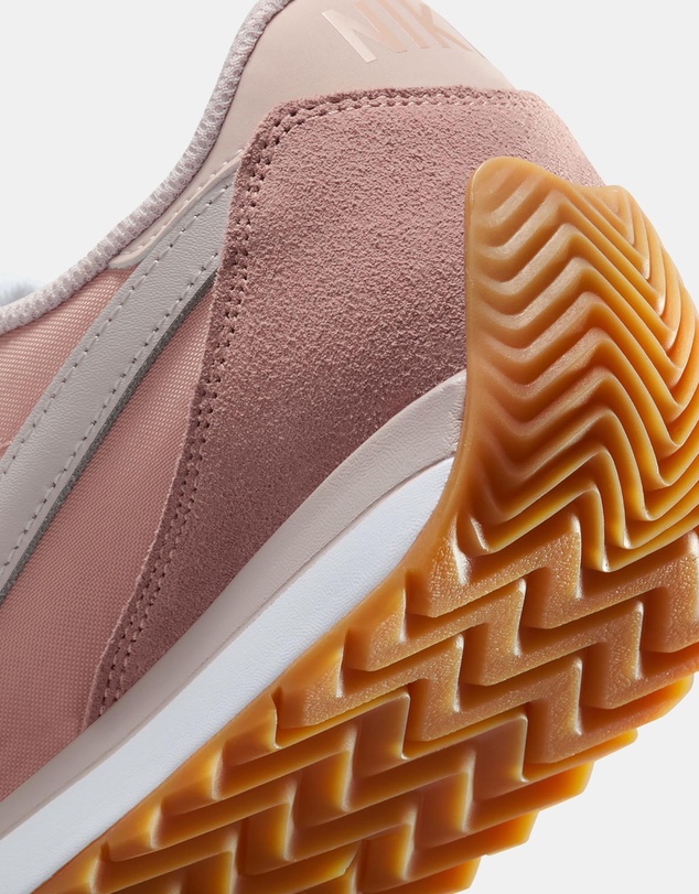Nike - Pacific - Women's