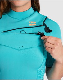 Billabong - 2/2 Synergy Center Zip Short Sleeve Full Wetsuit