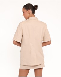 Petal & Pup - Brielle Short Sleeve Blazer Top - Beige