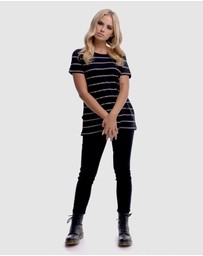 DVNT - Womens Devoid Standard Tee