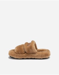 Ozwear Connection Uggs - Ugg Signature Shearling Slippers