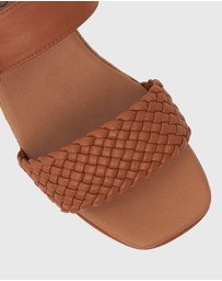 Zeroe - Wider Fit Kenzie Vegan Low Wedge Sandals