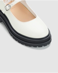 Rollie - Mary Jane Step Shoe