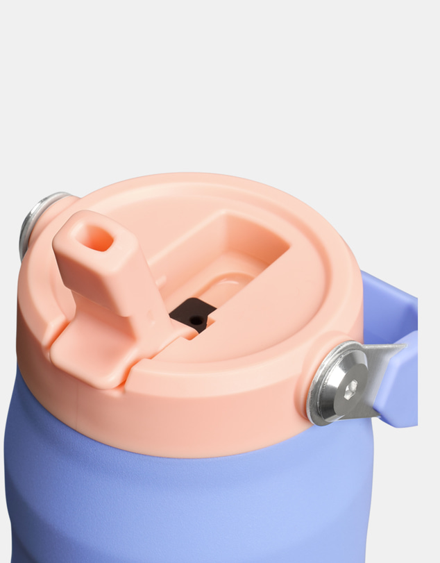 Stanley 1913 - The IceFlow™ AeroLight™ Flip Straw Water Bottle 24oz