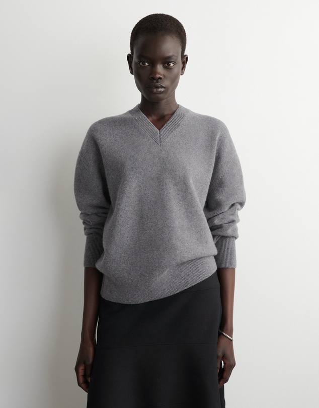 COS - Rounded Wool V-Neck Jumper
