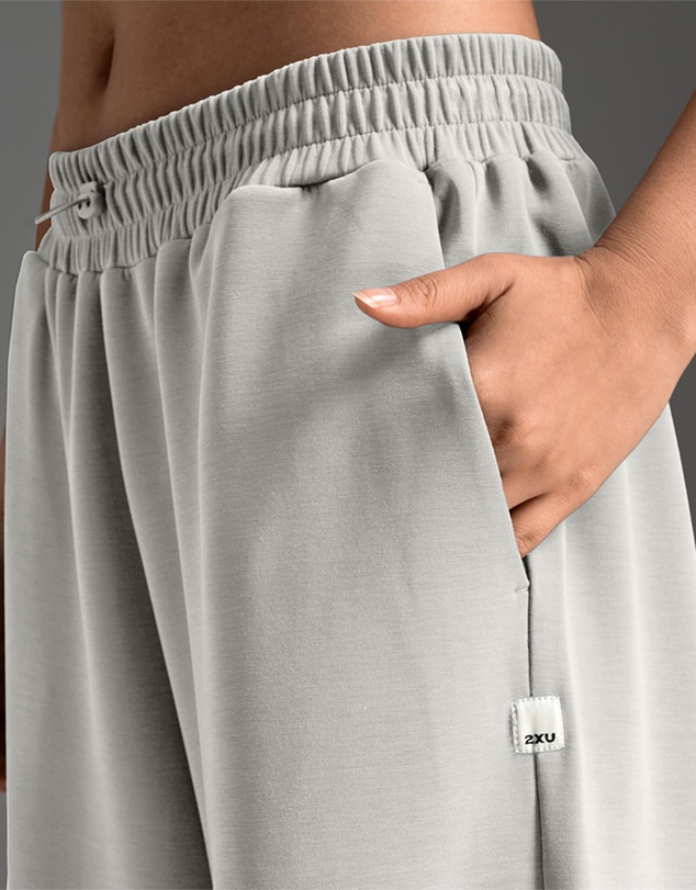 2XU - Wonderluxe Sand Washed Wide Leg Pants
