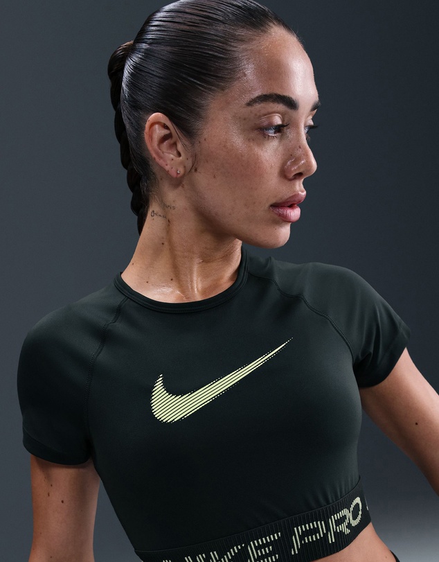 Nike - Pro Dri-FIT Short Sleeve Cropped Graphic Top