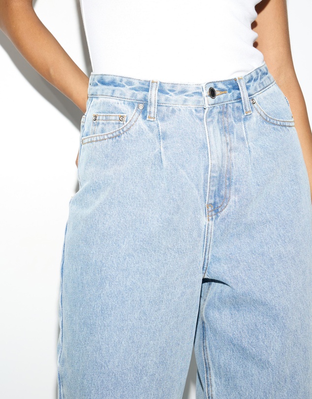 Dazie - Naples Pleat High Waisted Relaxed Jeans