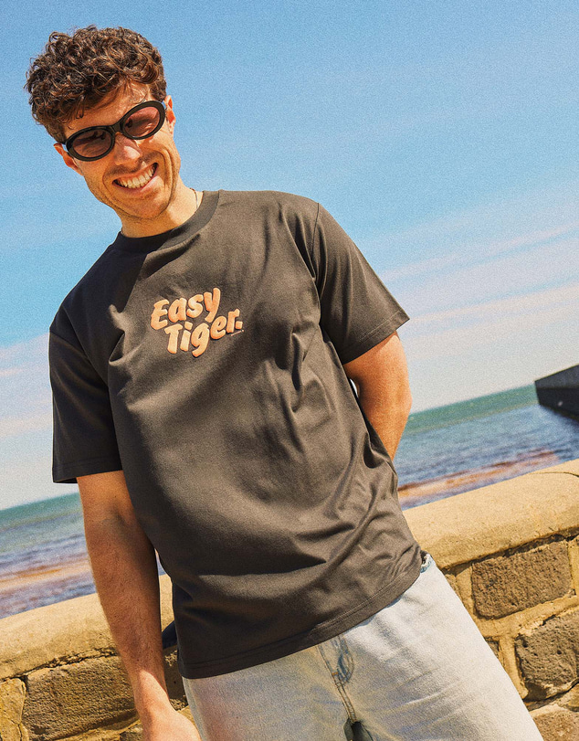 Skwosh - Easy Tiger Men's Slang Tee in Charcoal