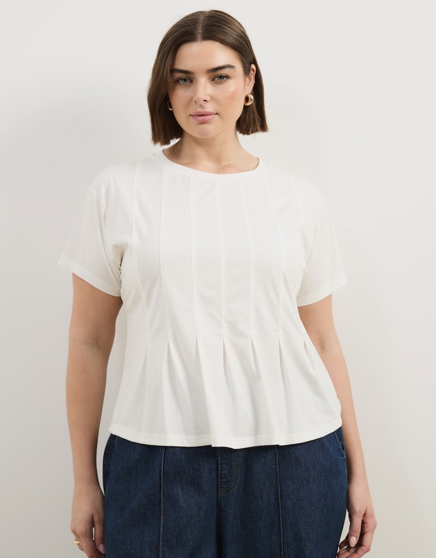 Atmos&Here Curvy - Boxy Pin Tuck T-Shirt