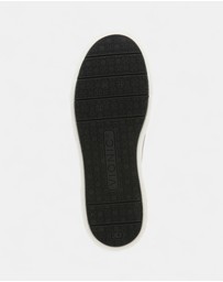 Vionic - Kimmie Sneaker - Black