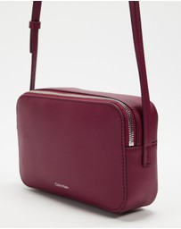 Calvin Klein - Foil Logo Elongated Camera Bag