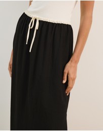 Atmos&Here - Jade Linen Blend Contrast Midi Skirt