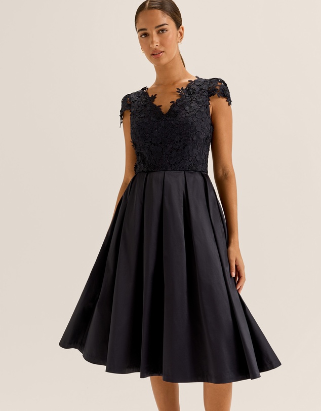Review - Admiration Cocktail Dress