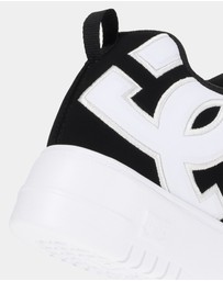 DC Shoes - Womens Court Graffik Sneakers