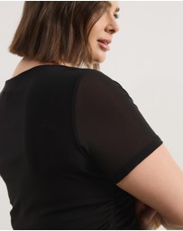 Atmos&Here Curvy - Maya Mesh Cap Sleeve Boat Neck Top