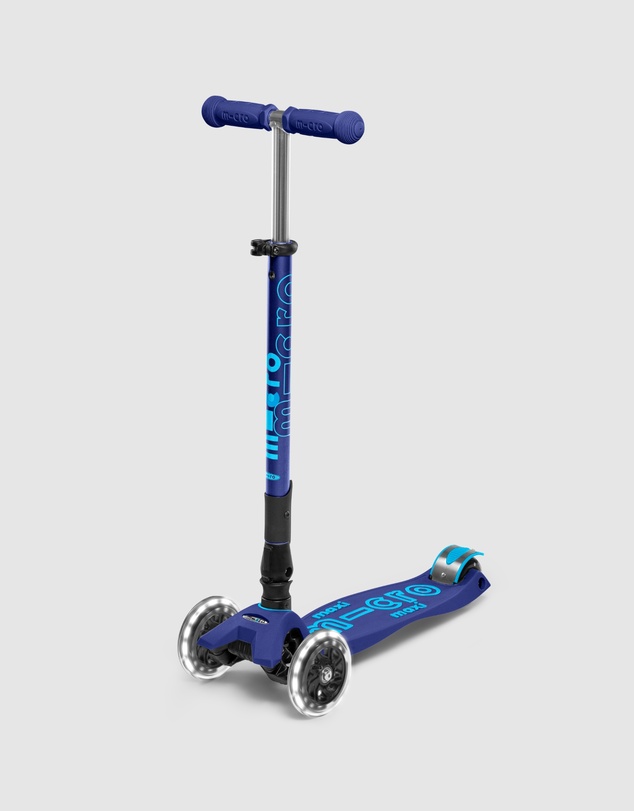 Micro Scooters - Micro Maxi Deluxe LED Foldable 3-Wheel Scooter