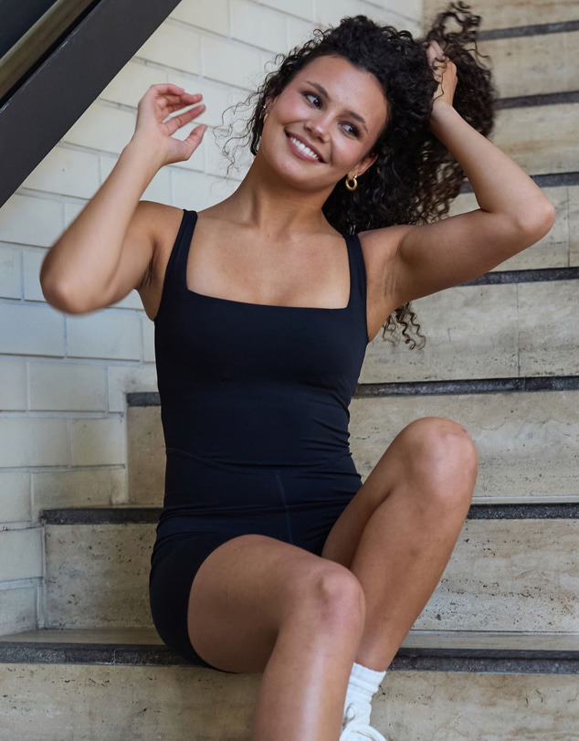 UNE PIECE - Active Square Neck Bodysuit