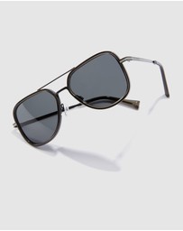 Hawkers Co - HAWKERS - Polarized Black CAPTAIN Sunglasses for Men and Women UV400