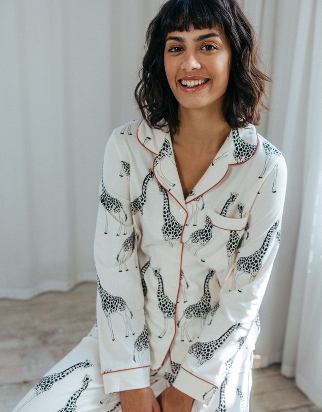 Chelsea Peers - Organic Cotton Giraffe Print Long Pyjama Set