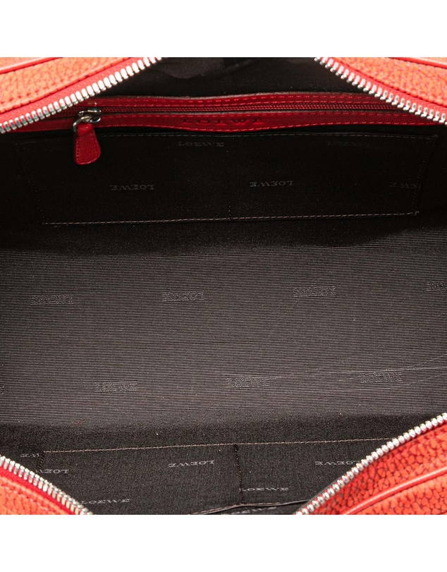 Pre-Loved by Azura Reborn - Pre-Loved loewe Elegant Leather Top Handle Bag with Buckle Details