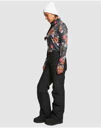 ROJO Outerwear - Adventure Awaits