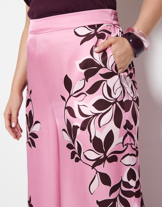 Commonry - Natalia Pant