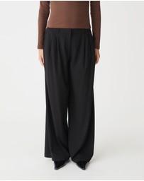 Forcast - Arden Mid Rise Pleated Pants