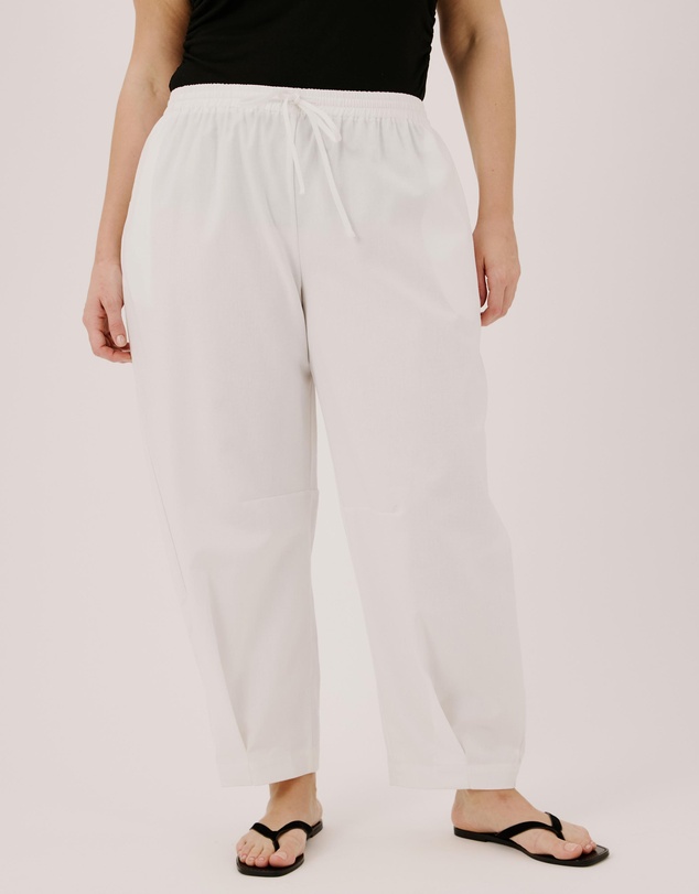 Atmos&Here Curvy - Clara Linen Blend Barrel Leg Pants