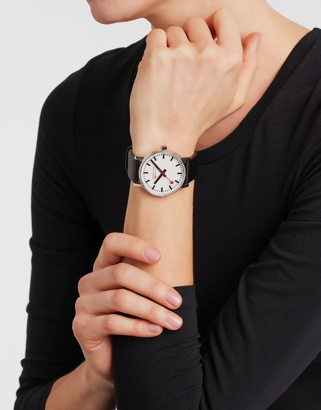 Mondaine - Official Swiss Railways evo2 Watch