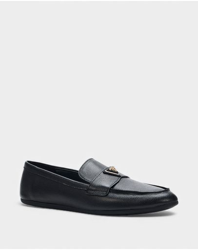 BLACK 001