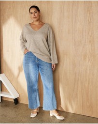 Atmos&Here Curvy - Teo V Neck Knit Jumper