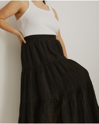 Atmos&Here Curvy - Clara Plisse Tiered Maxi Skirt
