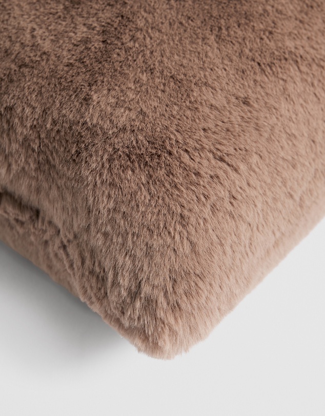 Country Road - Hailey 40x80 Cushion