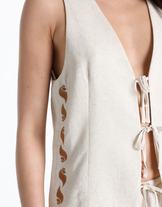 Lost in Lunar  - Calista Vest