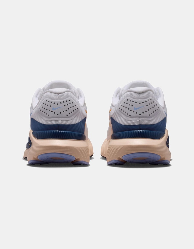 Nike - Structure 26 - Women's