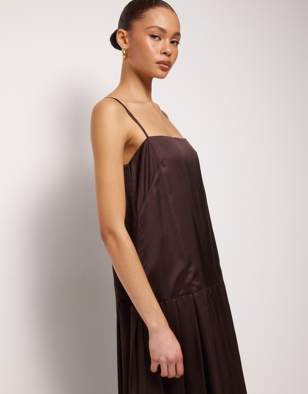 AERE - Esti Pleated Hem Midi Dress