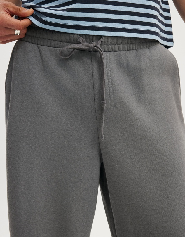 Cotton On - Super Baggy Track Pant