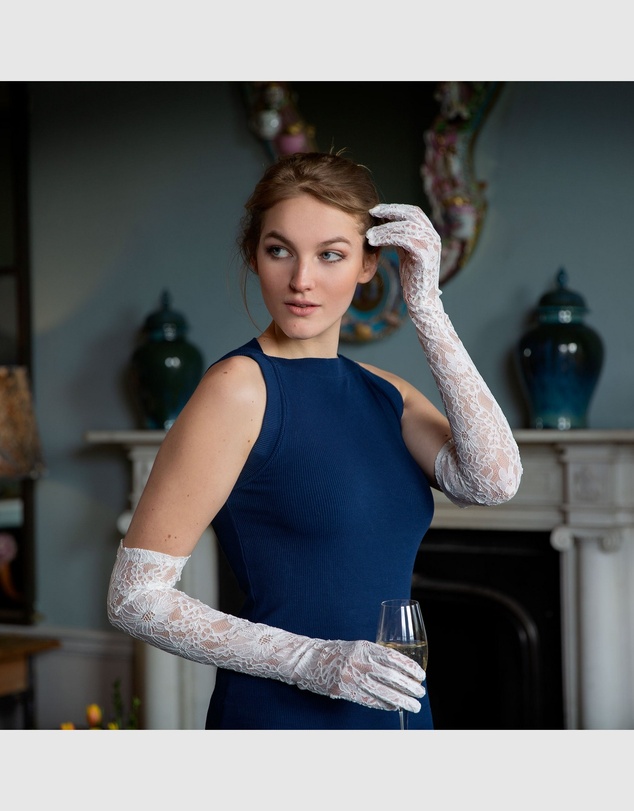 DENTS - Long Opera Lace Gloves