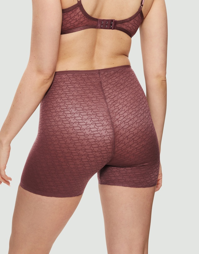 Triumph - Signature Sheer Short