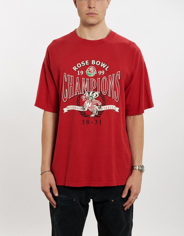 Vintage by The Real Deal - Pre Loved - 1999 NCAA Wisconsin Badgers Tee