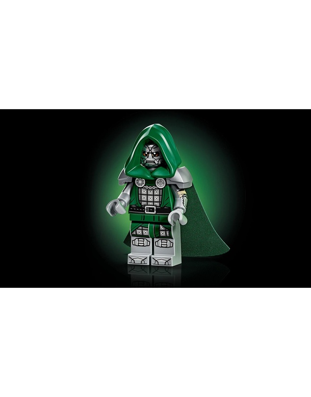 LEGO - 76345 Doctor Doom Bust